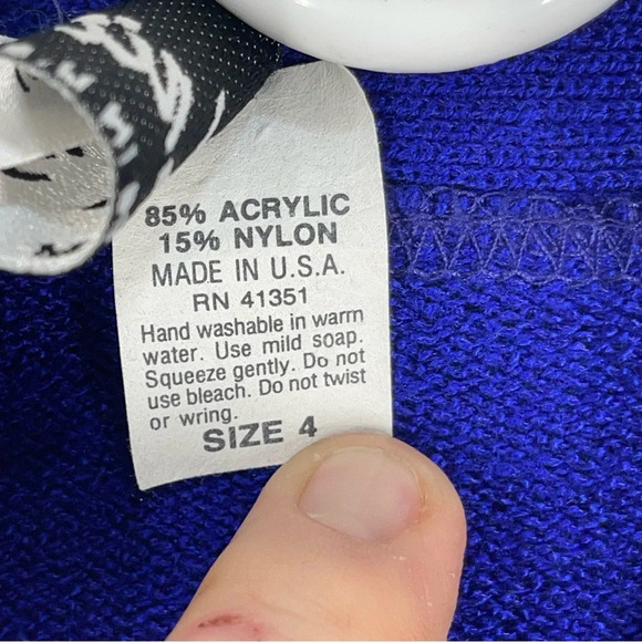 Vintage Ami Knits Vintage Blue Sweater Size 4
Made in The USA - Picture 11 of 11